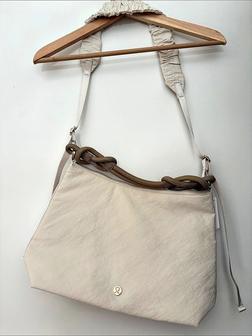 lululemon Convertible Ruched Crossbody Bag 6.5L Cream
